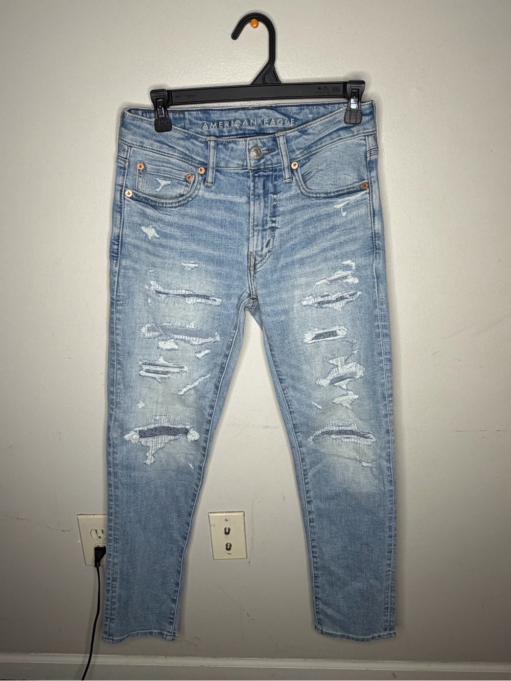 American Eagle Outfitters Light Wash Distressed Skinny Jeans